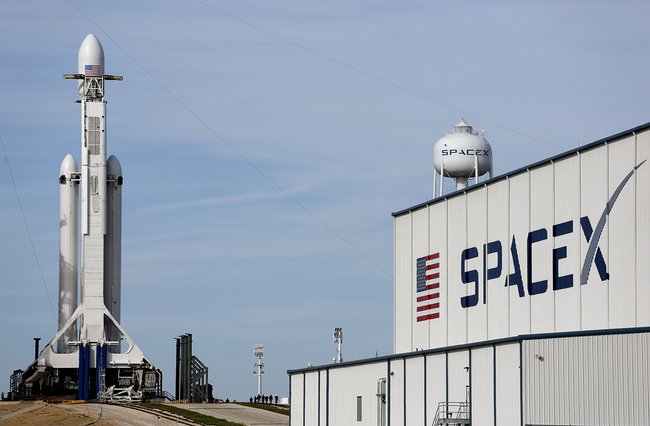 SpaceX, Falcon Heavy, Tesla 6